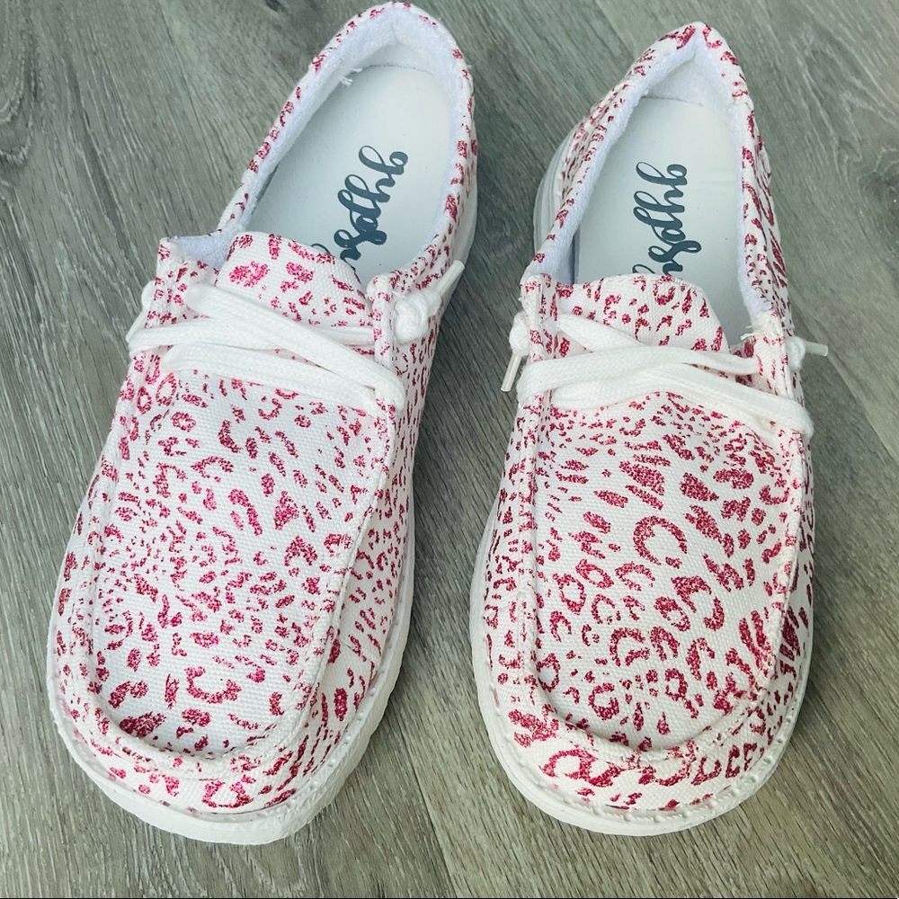 Pink leopard shimmer slip ons.  Light it up by Gypsy Jazz. TTS